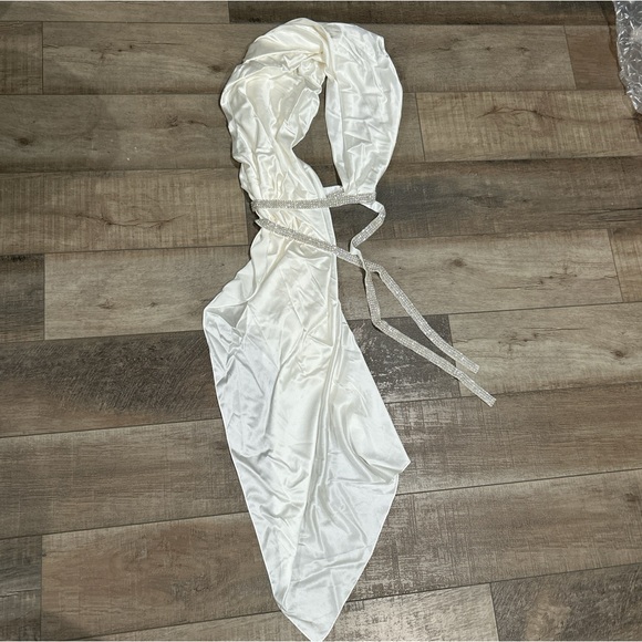 Nué Nue studio Bianca crystal wrap top in ivory - Picture 6 of 14